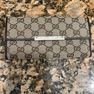 Gucci wallet
